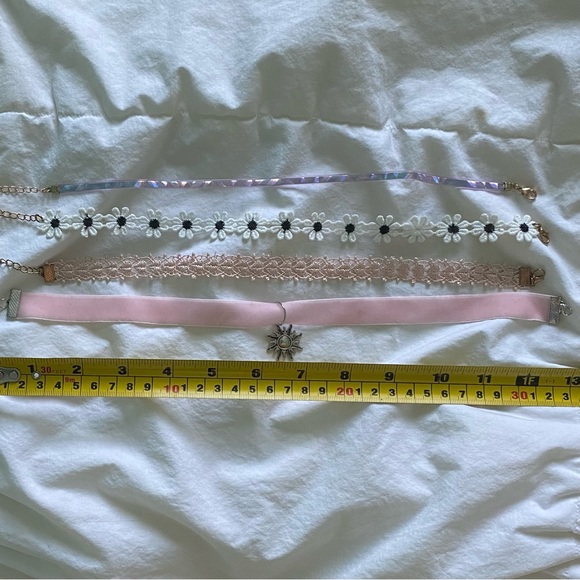 Chokers - Picture 2 of 3